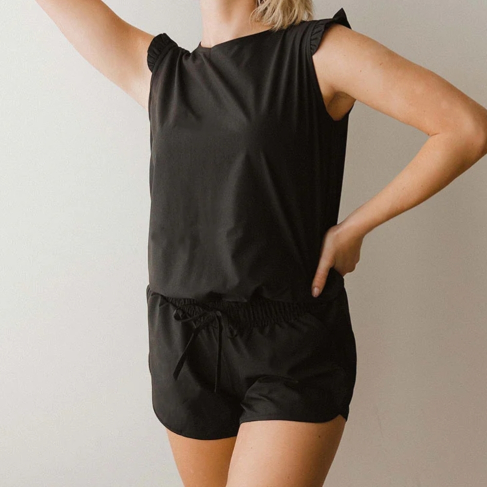 Albion Black Sleeveless Outfit